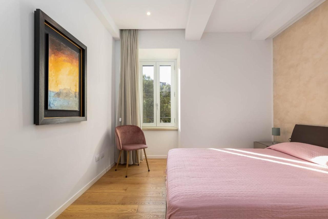 Siena Historic Center Stylish Flat With Balcony! Apartment ภายนอก รูปภาพ
