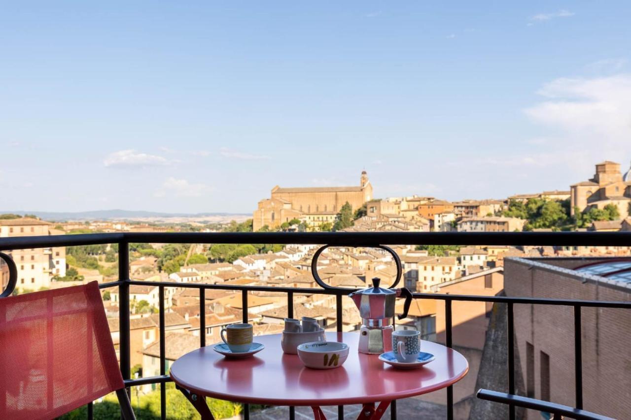 Siena Historic Center Stylish Flat With Balcony! Apartment ภายนอก รูปภาพ