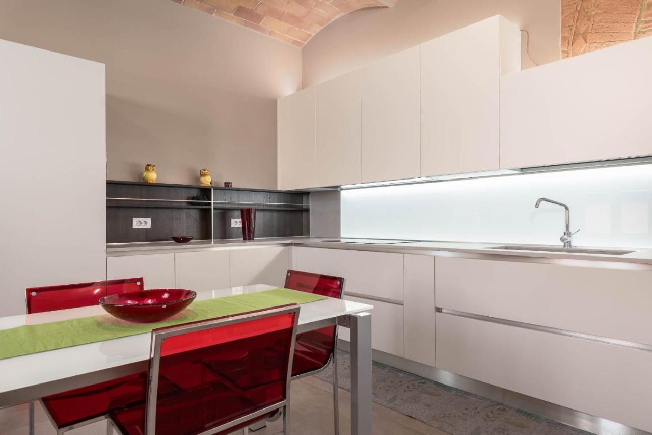 Siena Historic Center Stylish Flat With Balcony! Apartment ภายนอก รูปภาพ